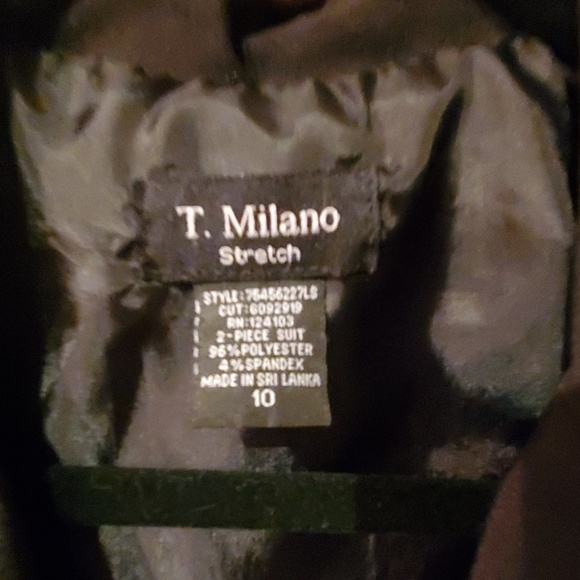 Blazer - Picture 3 of 3